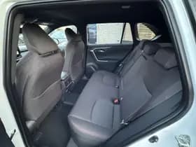 Toyota RAV4 thumbnail 18