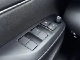 Toyota Yaris thumbnail 56