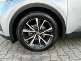 Toyota C hr thumbnail 60