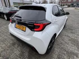 Toyota Yaris thumbnail 3