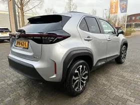 Toyota Yaris Cross thumbnail 2