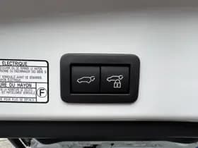Toyota Corolla thumbnail 23