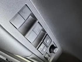 Toyota Corolla thumbnail 30