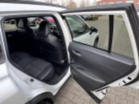 Toyota Corolla thumbnail 61