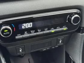 Toyota Yaris thumbnail 31