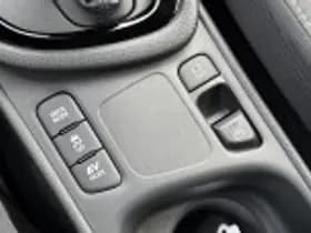 Toyota Yaris thumbnail 69