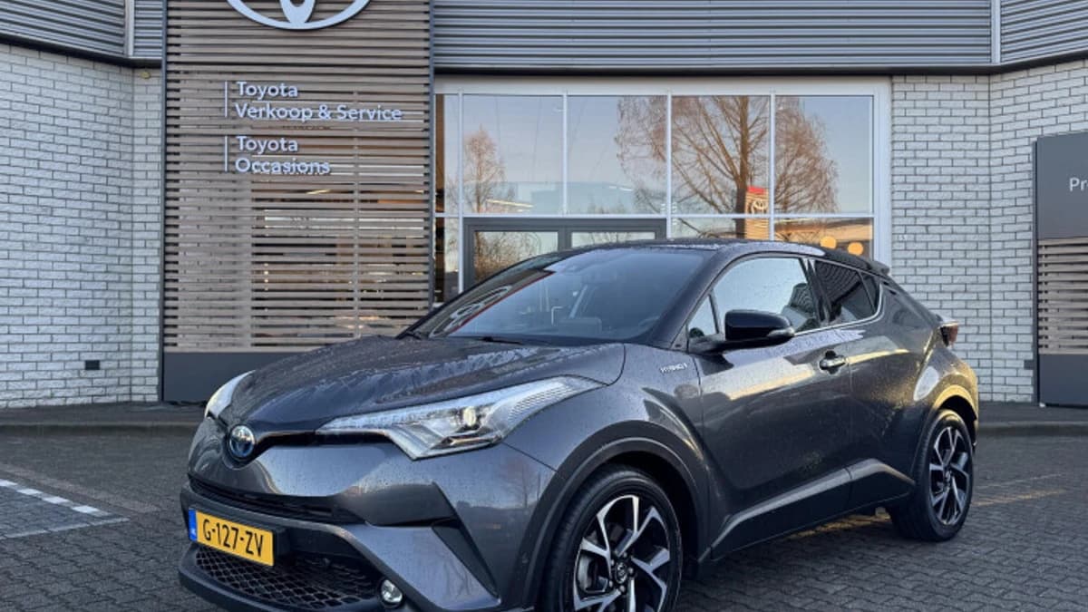 Toyota C hr — foto 1