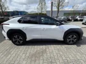 Toyota bZ4X thumbnail 41