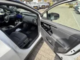 Toyota bZ4X thumbnail 58