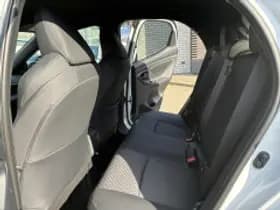 Toyota Yaris thumbnail 4