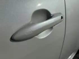 Toyota Yaris thumbnail 59