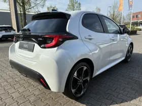 Toyota Yaris thumbnail 8
