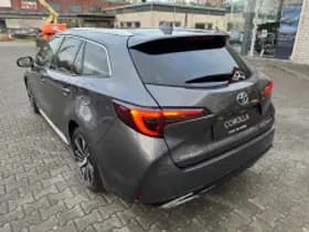 Toyota Corolla thumbnail 3