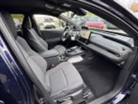 Toyota bZ4X thumbnail 60