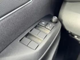 Toyota Yaris Cross thumbnail 60
