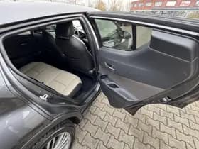 Toyota C hr thumbnail 27