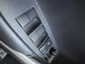 Toyota Corolla thumbnail 57