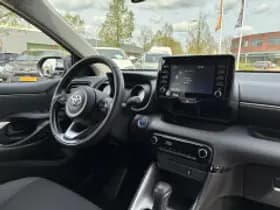 Toyota Yaris thumbnail 3