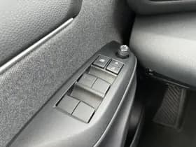 Toyota Yaris thumbnail 25