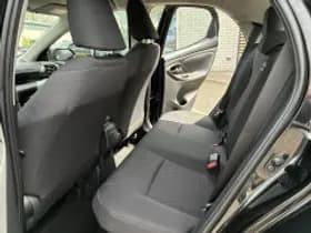Toyota Yaris thumbnail 4