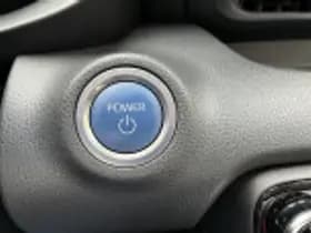 Toyota Yaris thumbnail 57