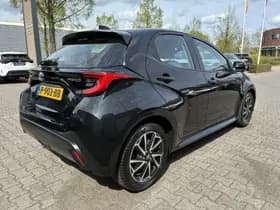 Toyota Yaris thumbnail 8