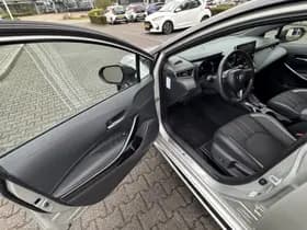 Toyota Corolla thumbnail 16