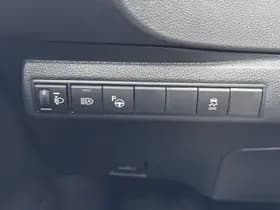 Toyota Corolla thumbnail 25
