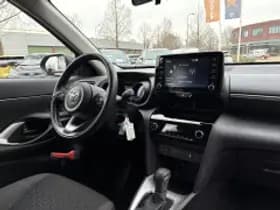 Toyota Yaris Cross thumbnail 3