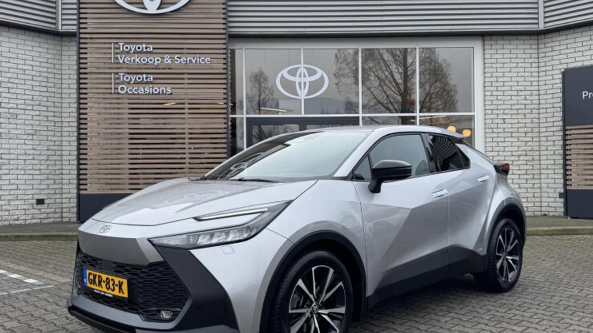 Toyota C hr — foto 1