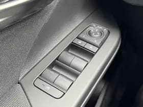Toyota C hr thumbnail 24