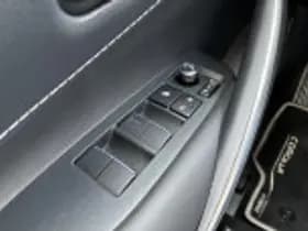 Toyota Corolla thumbnail 55
