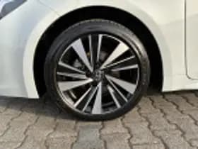 Toyota Corolla thumbnail 63
