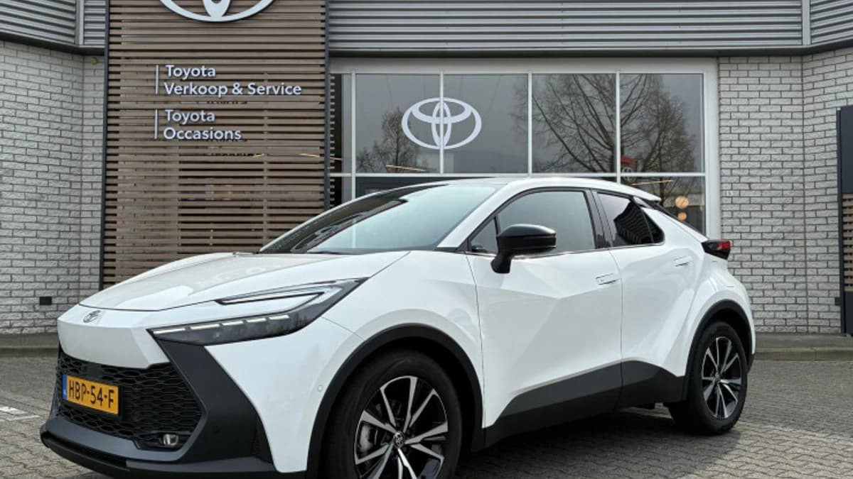 Toyota C hr — foto 1