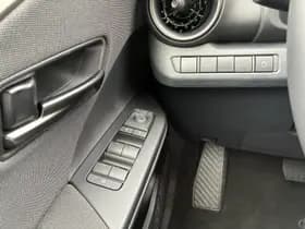 Toyota C hr thumbnail 25