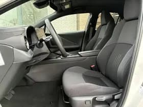 Toyota C hr thumbnail 70