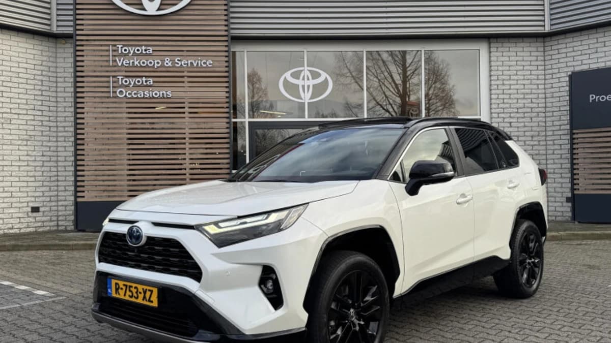 Toyota RAV4 — foto 1