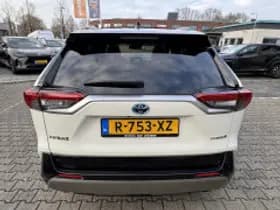 Toyota RAV4 thumbnail 4