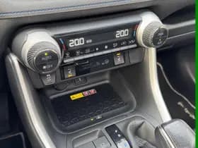 Toyota RAV4 thumbnail 38