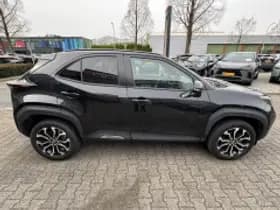Toyota Yaris Cross thumbnail 6