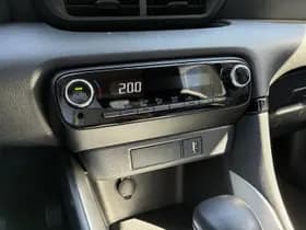 Toyota Yaris thumbnail 27