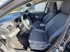 Toyota Yaris thumbnail 15