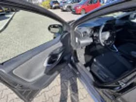 Toyota Yaris thumbnail 43