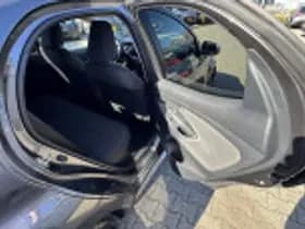 Toyota Yaris thumbnail 50
