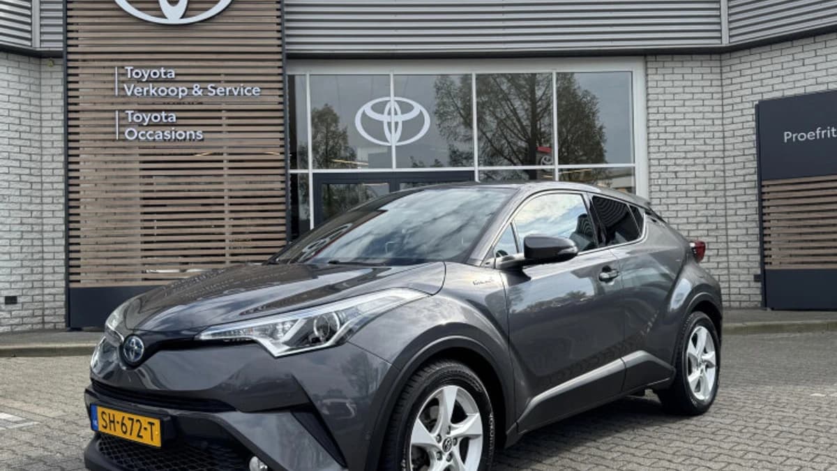 Toyota C hr — foto 1