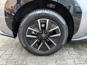 Toyota bZ4X thumbnail 15