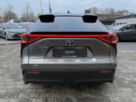 Toyota bZ4X thumbnail 4