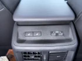 Toyota bZ4X thumbnail 57