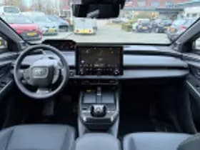 Toyota bZ4X thumbnail 58