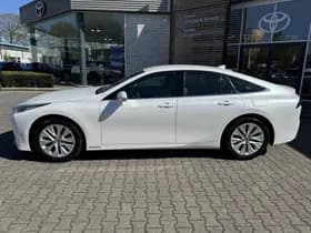 Toyota Mirai thumbnail 2